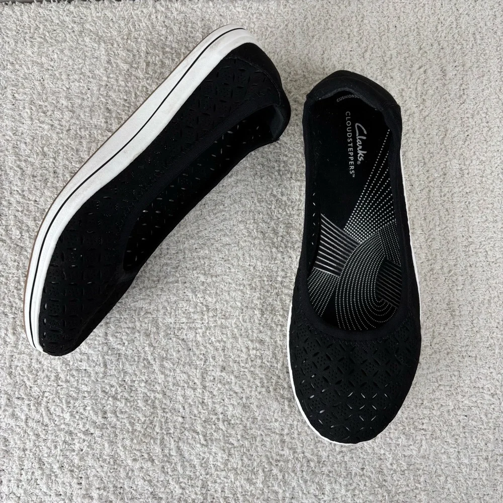 Clarks Shoes Womens 11W Black Breeze Roam Perforated Slip On Casual Comfort Flat